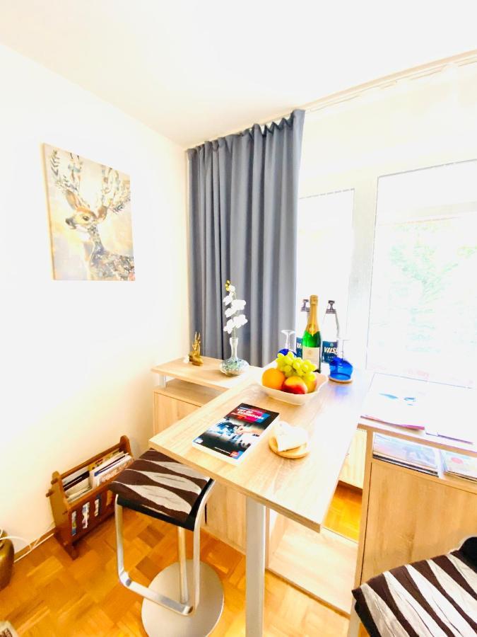 Apartamento Welcome To Messe! Two-bedroom Smartapartment &balcony Hanóver