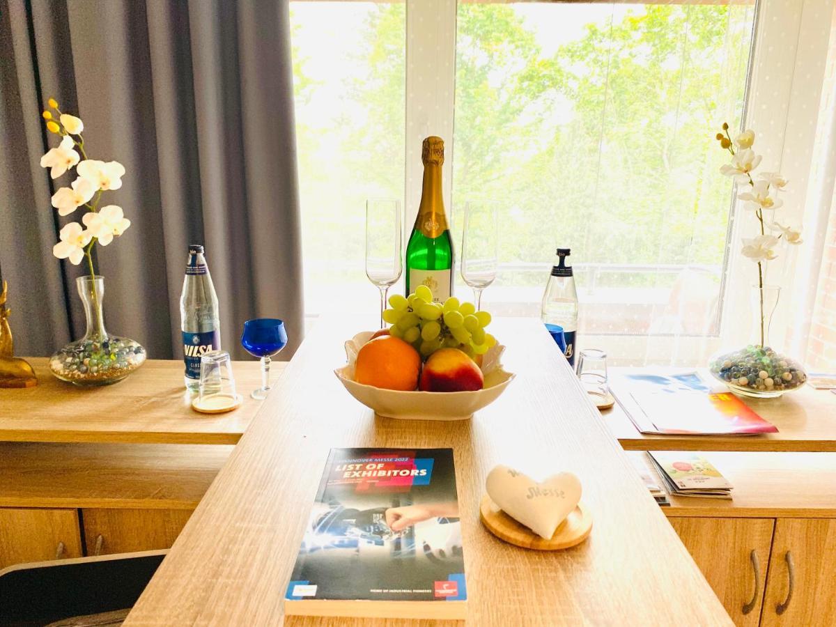 Welcome To Messe! Two-bedroom Smartapartment &balcony Hannover