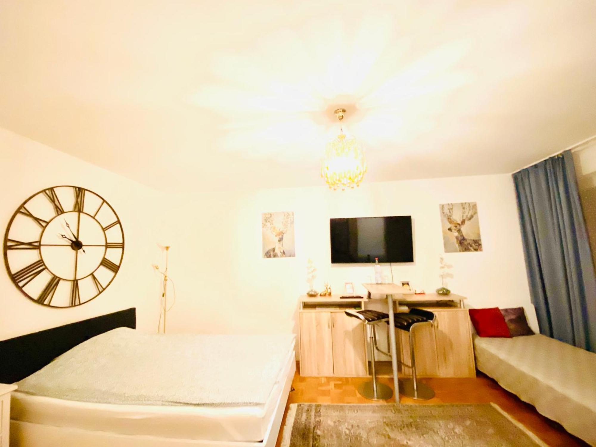 Welcome To Messe! Two-bedroom Smartapartment &balcony *